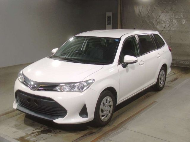 2339 Toyota Corolla fielder NRE161G 2017 г. (TAA Kinki)